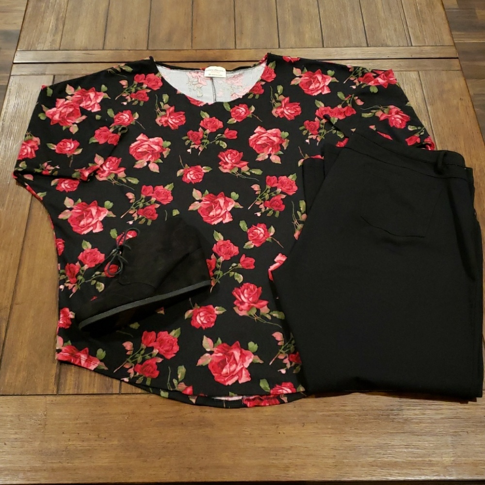Bobbie Brooks 3X Floral Top